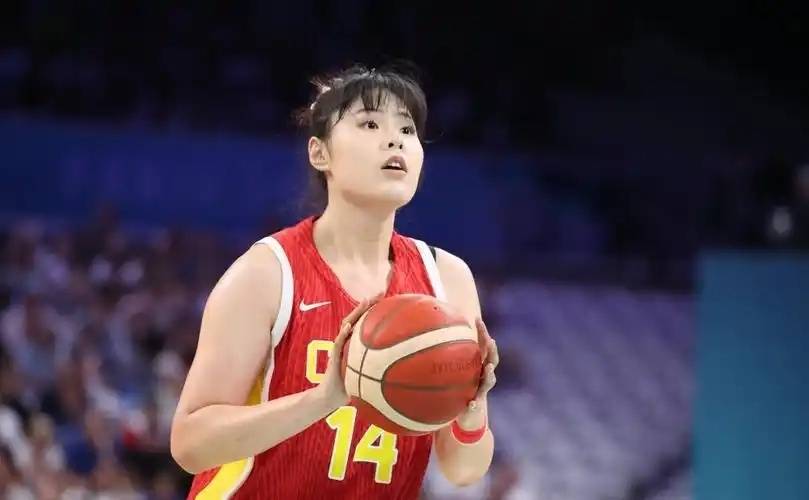 关于为何提出交易申请？李月汝：想获得更多锻炼机会的信息