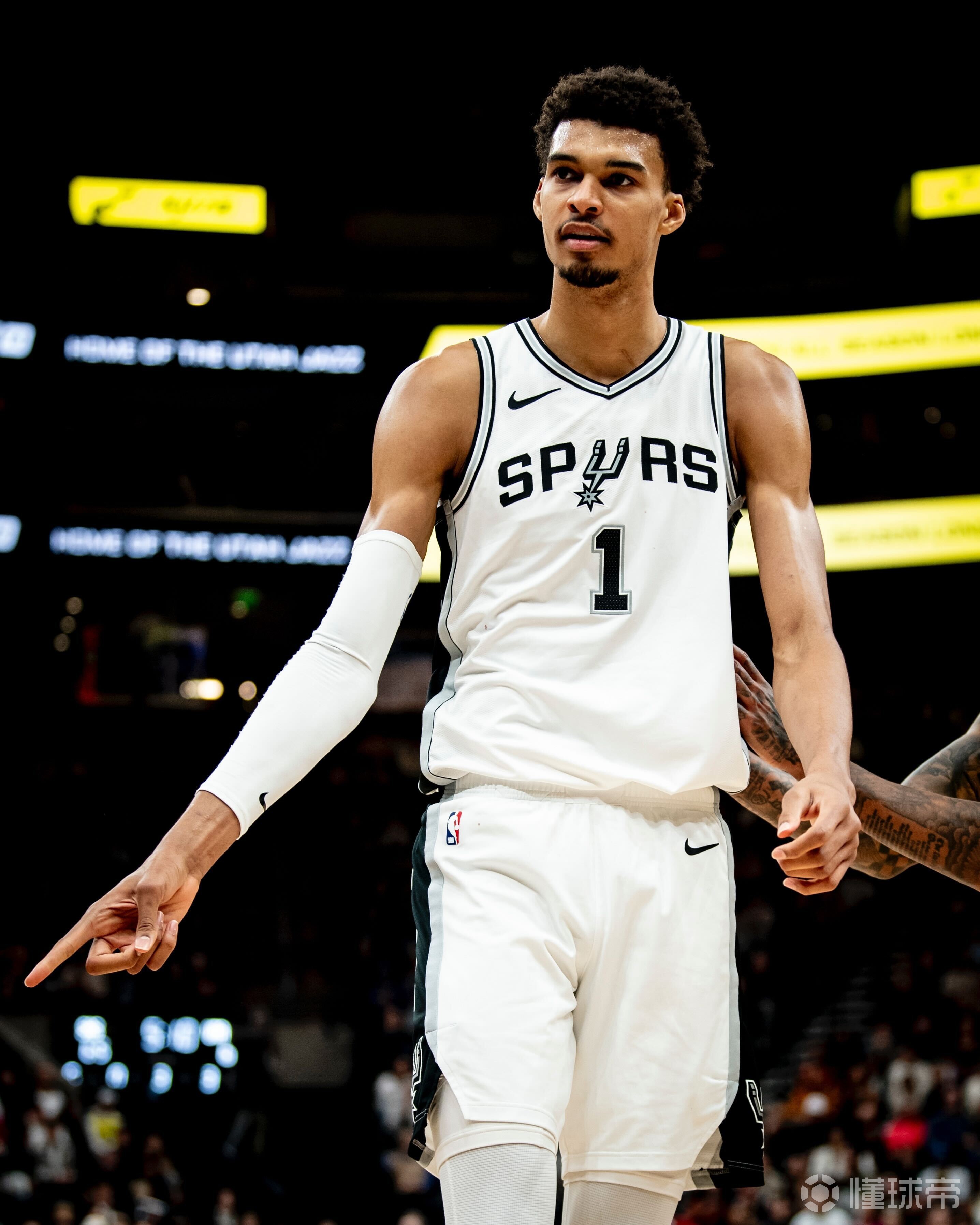 关于恭喜!亚历山大荣膺ESPY年度最佳男运动员+最佳NBA球员的信息
